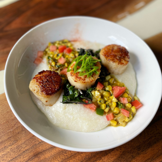 scallops and curry corn grits